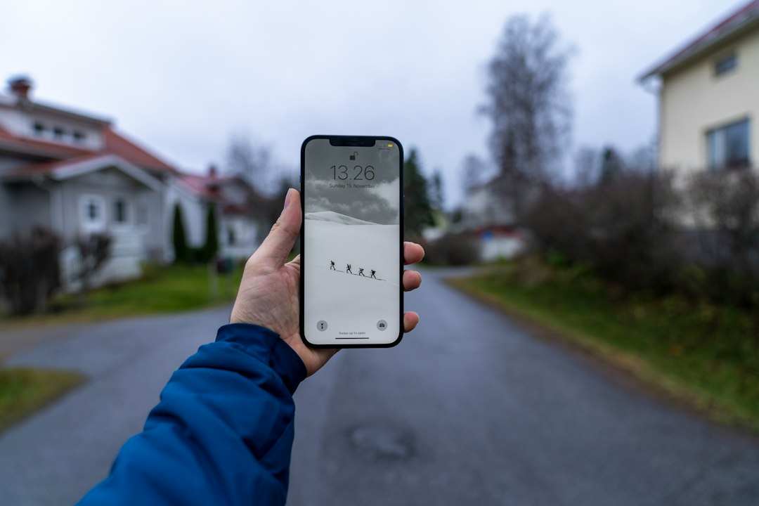 Melhores sites para consultar placa pelo celular em 2026